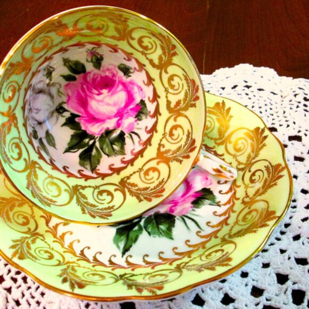 Foley EB large cabbage rose on lime green & white vtg tea cup made in England
